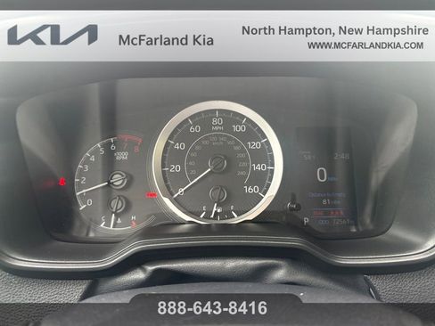 Used 2022 Toyota Corolla LE FWD image 16