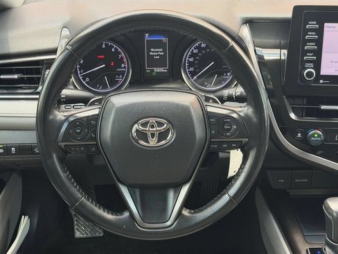 Used 2023 Toyota Camry SE FWD image 18