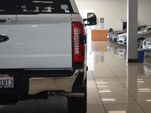 Used 2023 Ford F250 Lariat w/ Chrome Package AWD/4WD image 30