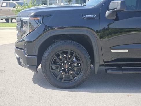 Used 2024 GMC Sierra 1500 Elevation w/ X31 Off-Road Package AWD/4WD image 10