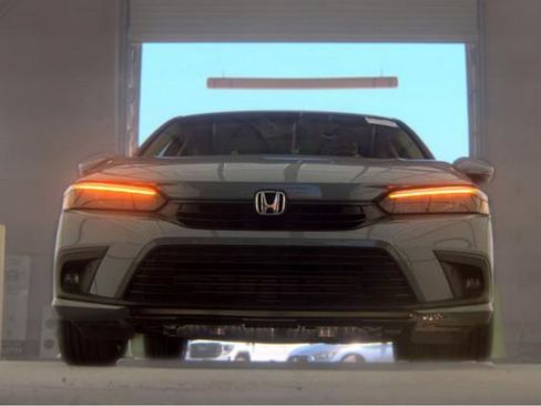 Used 2023 Honda Civic Touring image 3