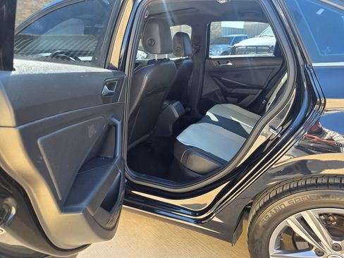 Used 2021 Volkswagen Jetta R-Line image 19