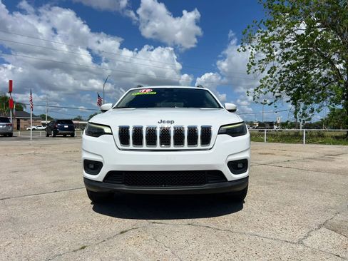 Used 2019 Jeep Cherokee Latitude w/ Popular Appearance Group image 8
