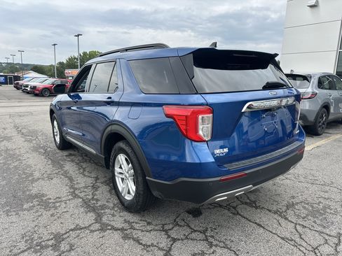 Used 2022 Ford Explorer XLT w/ Equipment Group 202A AWD/4WD image 13