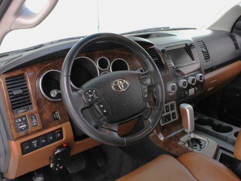 Used 2008 Toyota Sequoia Platinum image 32