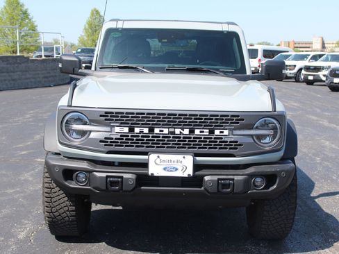 Used 2023 Ford Bronco Badlands w/ Sasquatch Package AWD/4WD image 11