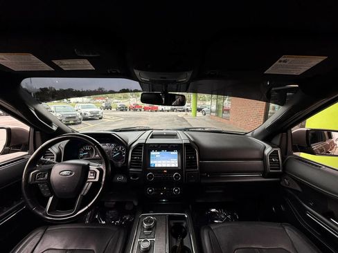 Used 2018 Ford Expedition Max Limited AWD/4WD image 25