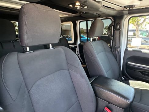 Used 2023 Jeep Wrangler Unlimited w/ 8.4" Radio Group AWD/4WD image 17