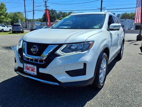 Used 2018 Nissan Rogue SV w/ Sun & Sound Touring Package AWD/4WD image 2
