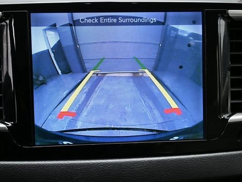 Used 2017 Chrysler Pacifica Touring Plus image 21