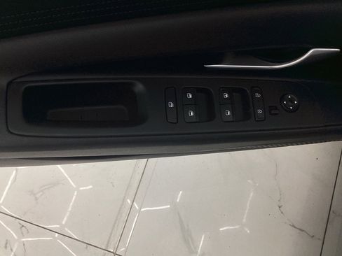 Used 2025 Hyundai Elantra SE w/ Cargo Package image 36