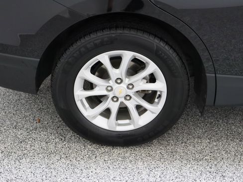 Used 2020 Chevrolet Equinox LT w/ Driver Convenience Package image 6