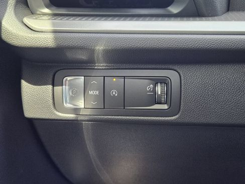 New 2026 Chevrolet Traverse LT FWD image 23