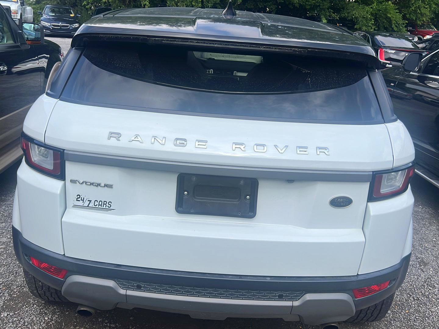 Used 2017 Land Rover Range Rover Evoque SE AWD/4WD image 6