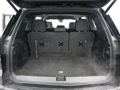 Used 2025 GMC Acadia Elevation image 22