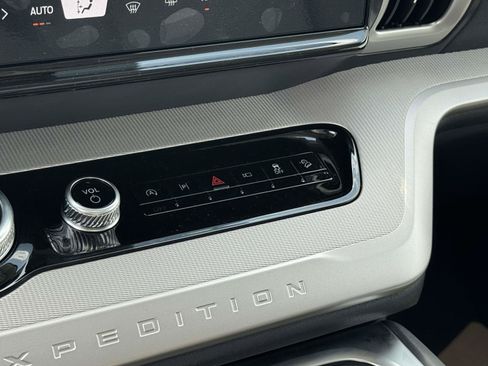 New 2026 Ford Expedition Active AWD/4WD image 29