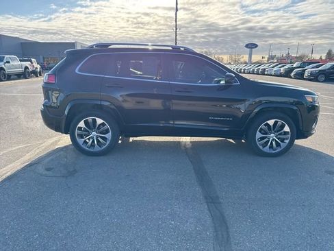 Used 2019 Jeep Cherokee Overland w/ Technology Group AWD/4WD image 11