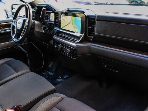 Used 2023 Chevrolet Silverado 1500 LT image 40