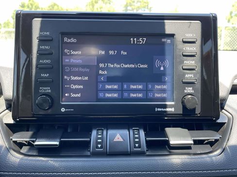 Used 2022 Toyota RAV4 XLE Premium FWD image 27