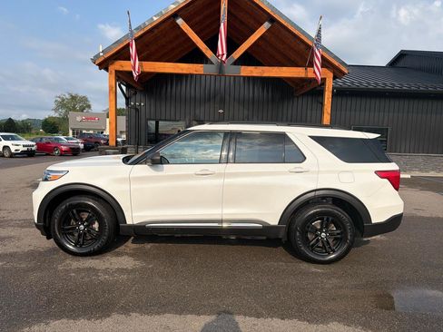 Used 2020 Ford Explorer XLT AWD/4WD image 23