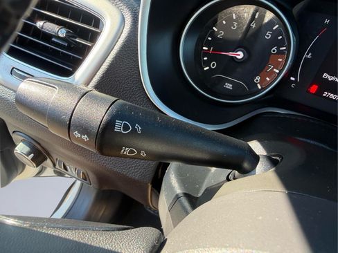 Used 2021 Jeep Compass Latitude FWD image 26