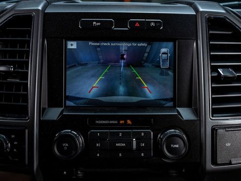 Used 2018 Ford F150 XLT w/ Equipment Group 302A Luxury AWD/4WD image 23