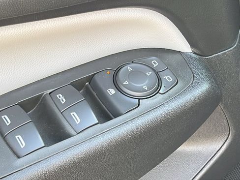 Used 2024 Chevrolet Equinox LS w/ Midnight Edition FWD image 12