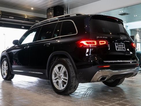 Certified 2022 Mercedes-Benz GLB 250 4MATIC image 4