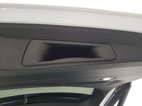 Used 2021 Jeep Grand Cherokee L Overland w/ Luxury Tech Group IV image 9