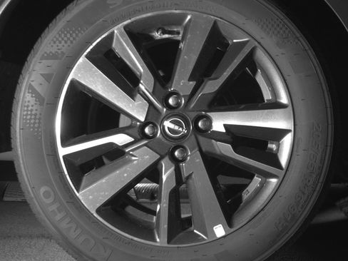 Used 2025 Nissan Versa SV image 15