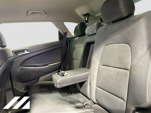 Used 2019 Hyundai Tucson SE AWD/4WD image 24