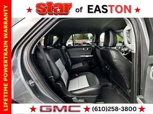 Used 2022 Ford Explorer XLT w/ Equipment Group 202A image 12