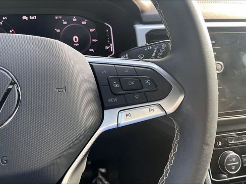 Used 2023 Volkswagen Atlas Cross Sport SE w/ Black Wheel Package FWD image 25