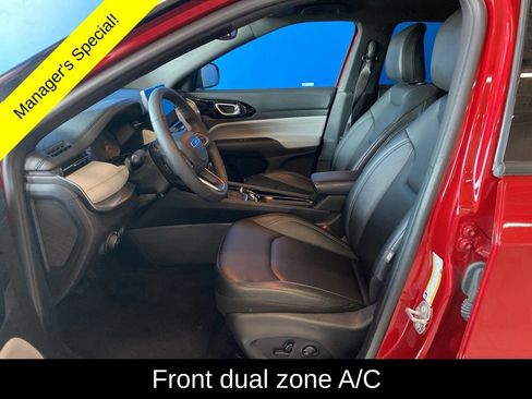Used 2025 Jeep Compass Limited AWD/4WD image 10