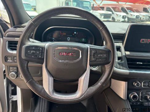 Used 2022 GMC Yukon XL SLT w/ SLT Premium Package AWD/4WD image 20