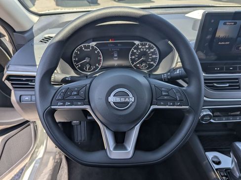 New 2026 Nissan Altima 2.5 SV FWD image 15