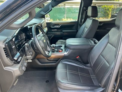 Used 2023 Chevrolet Silverado 1500 High Country w/ High Country Premium Package AWD/4WD image 26