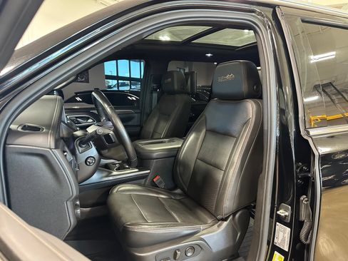 Used 2021 Chevrolet Tahoe High Country w/ Premium Package AWD/4WD image 13