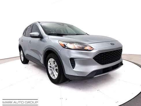 Used 2021 Ford Escape SE FWD image 1