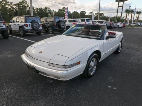 Used 1990 Buick Reatta Convertible image 3