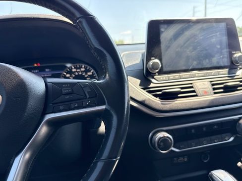 Used 2022 Nissan Altima 2.5 SR FWD image 17