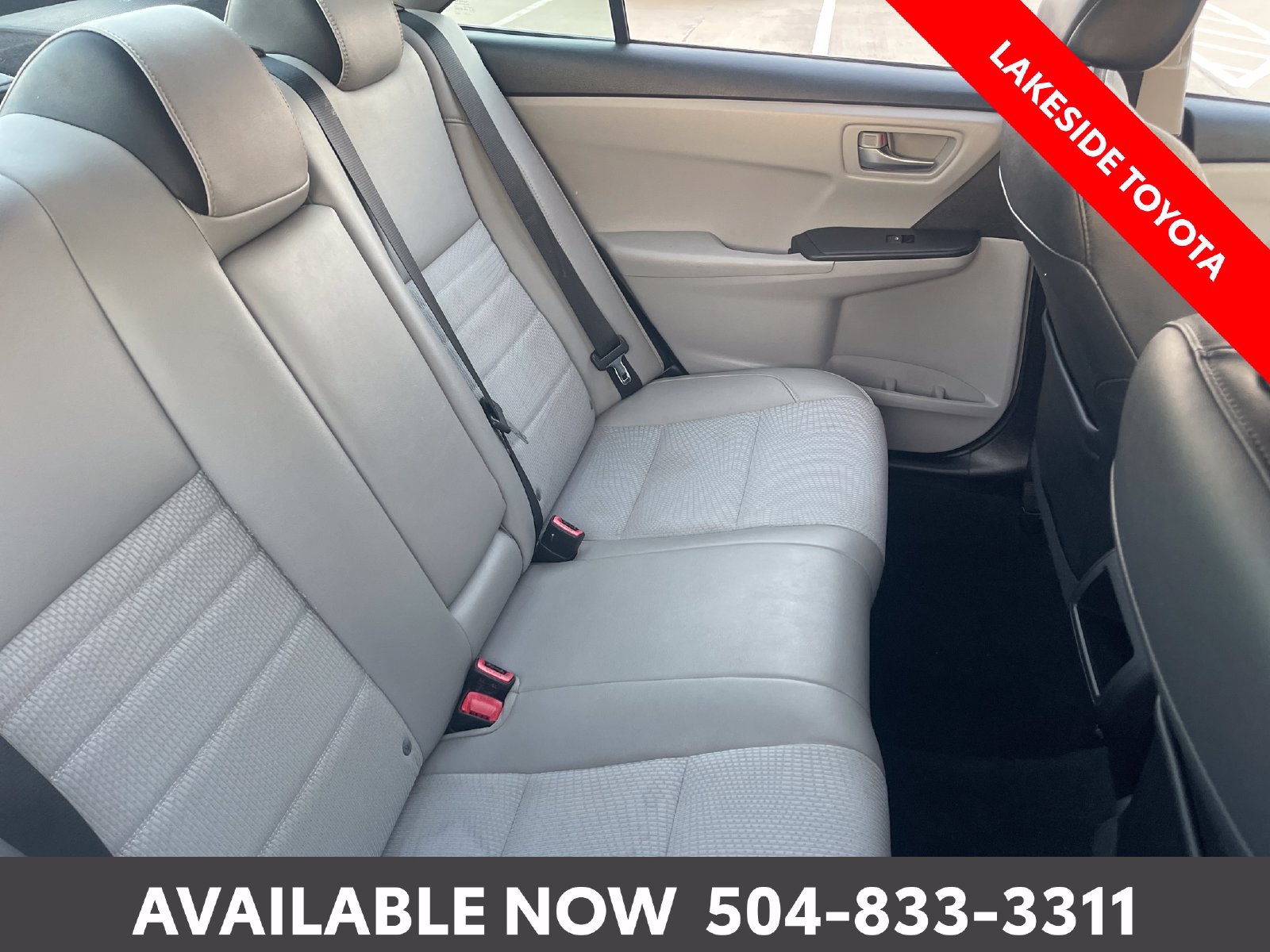 Used 2017 Toyota Camry SE FWD image 18