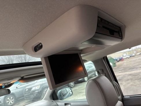 Used 2009 Toyota Sienna XLE image 31