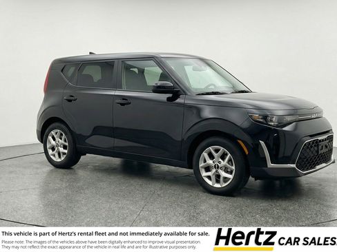 Used 2025 Kia Soul LX w/ LX Technology Package FWD image 1