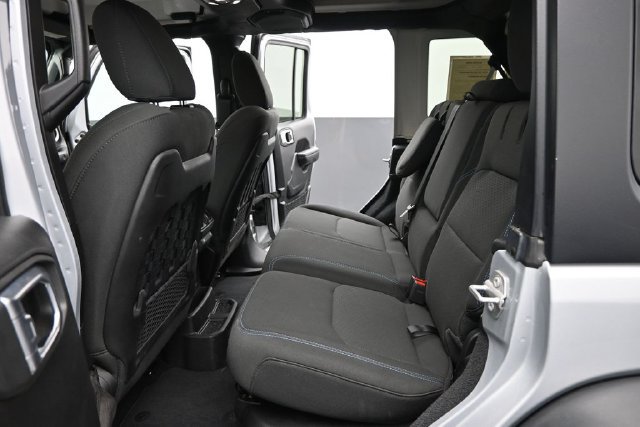 Used 2023 Jeep Wrangler Unlimited Rubicon 4xe w/ Cold Weather Group AWD/4WD image 14