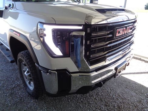 Used 2024 GMC Sierra 2500 Pro w/ Convenience Package AWD/4WD image 73