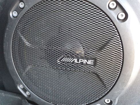 Used 2018 Jeep Wrangler Unlimited Sahara image 9