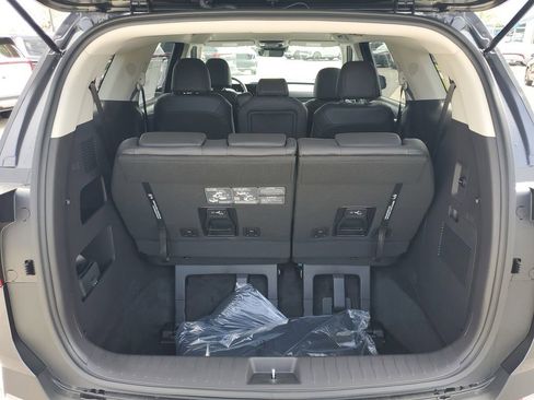 New 2026 Kia Carnival FWD image 29