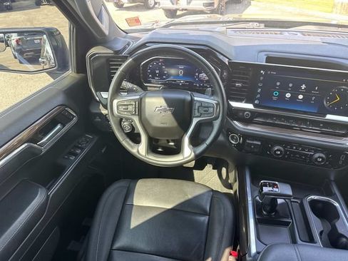 Used 2024 Chevrolet Silverado 1500 RST w/ Dark Appearance Package AWD/4WD image 17