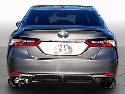 Used 2024 Toyota Camry SE w/ Audio Upgrade Package FWD image 4